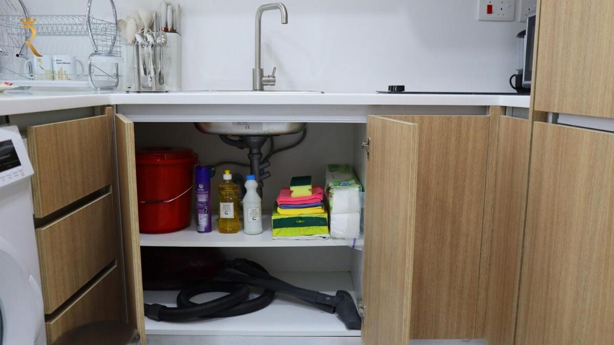 Modern 1br In Masdar Few Minutes To Airport Apartment *