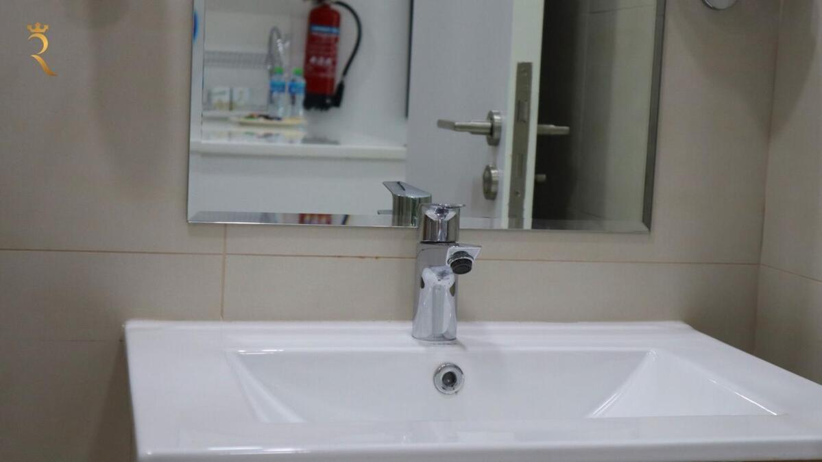 Modern 1br In Masdar Few Minutes To Airport Apartment Abu Dhabi